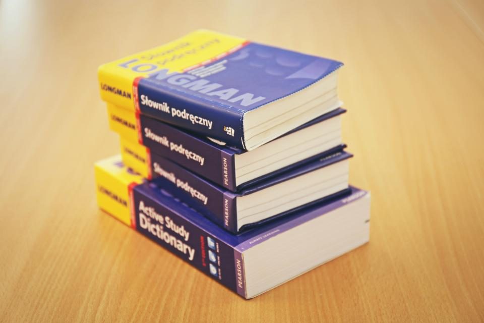 مكتب الكلمة للترجمة والتدقيق